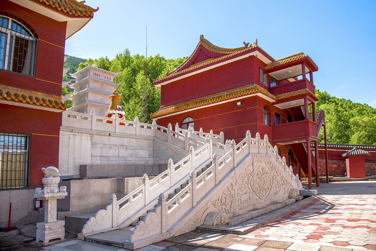 上海市振华外经职业技术学校旅游服务类专业介绍