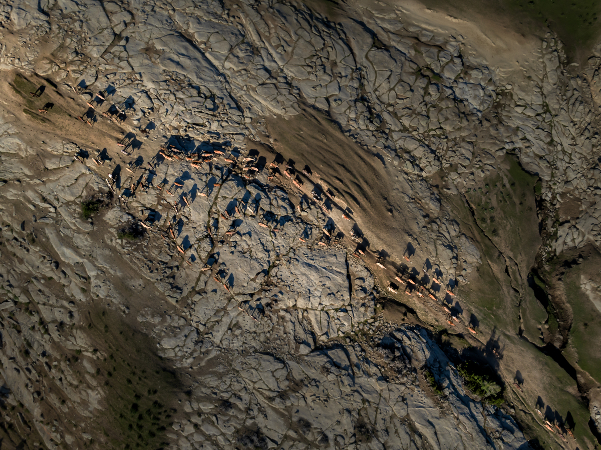 伊拉古峡谷：宇宙最大的峡谷？ | 木星卫星伊奥