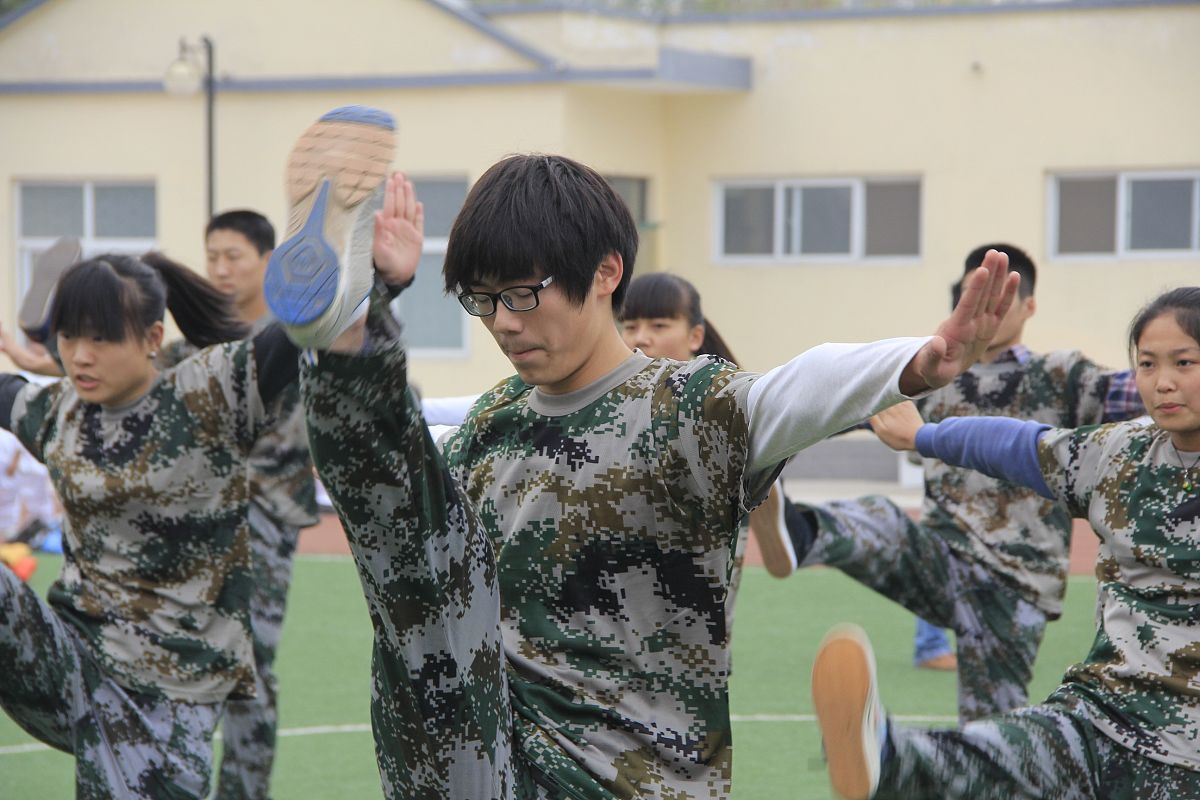 高一军训临别赠言：坚韧拼搏，未来可期