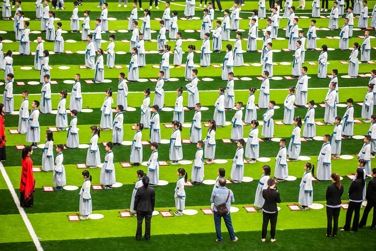 贵州电子工业学校王牌专业：电子信息工程、自动化、电子商务