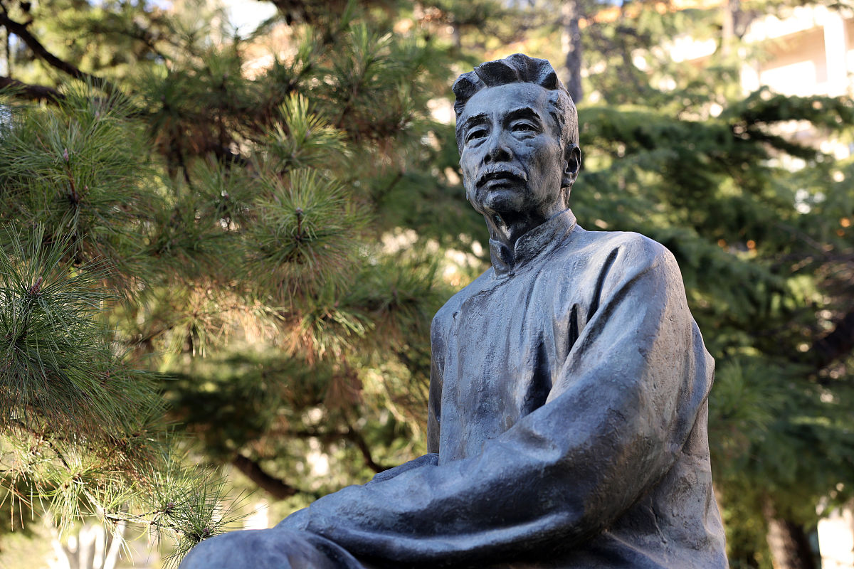 明朝文学家严松晚年生活：退休后的学术成就与文人交往