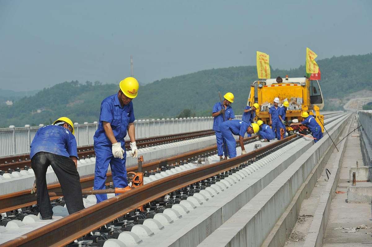 重庆铁路技工学校铁路专业就业前景 - 未来铁路人才的摇篮