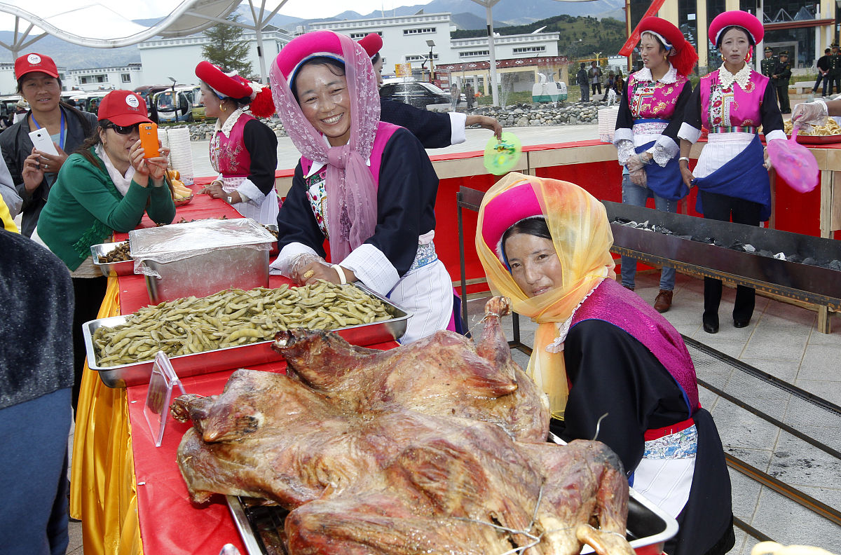 关岭自治县民族职业技术中学2019年招生简章 - 培养高素质民族人才
