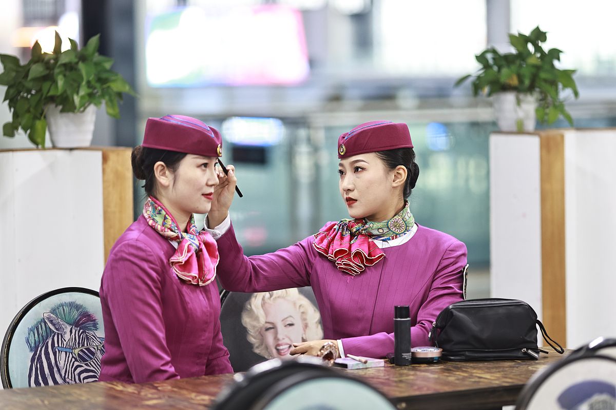 重庆铁路运输技师学院高铁乘务专业：培养高铁乘务服务人才