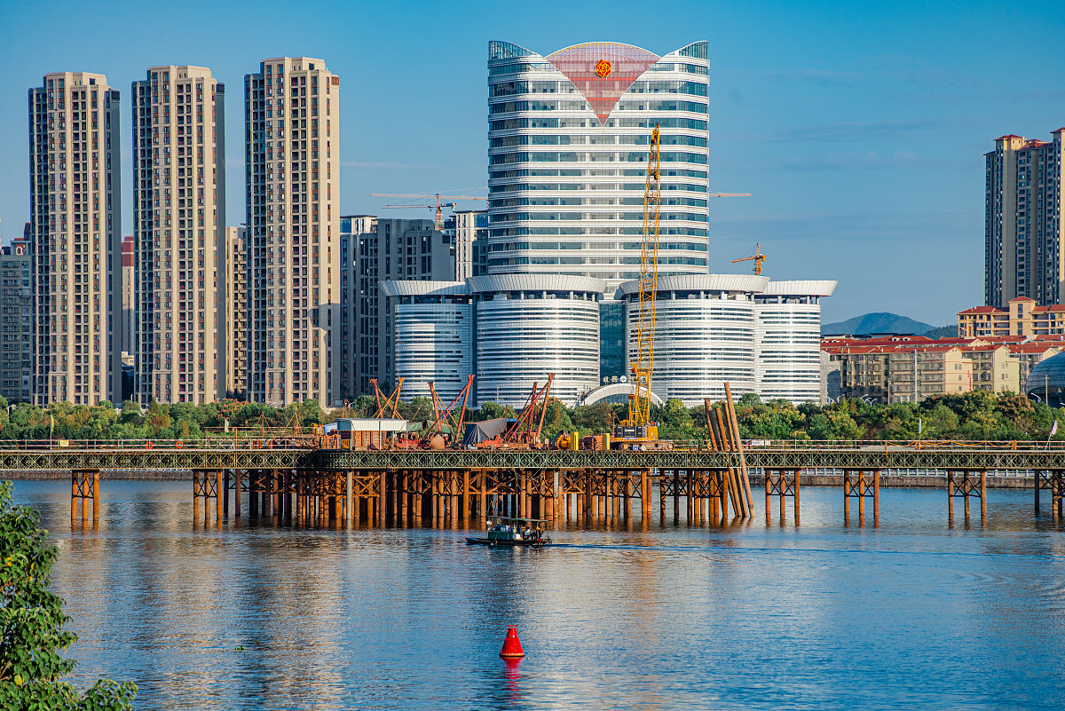 赣州媒体曝光求助热线电话是多少？ 要求：创建一篇500至1000字的解决方案