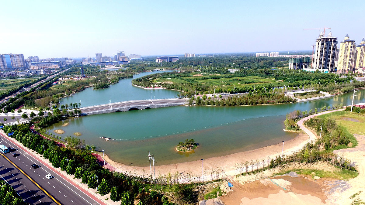2016年8月30日,河南许昌,航拍河南许昌投资1.7亿元占地150亩北海公园.