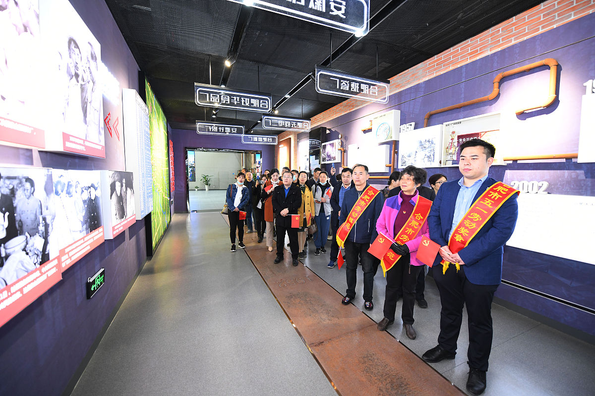 劳模精神“无用论”的错误解读：信息时代依然需要劳模精神