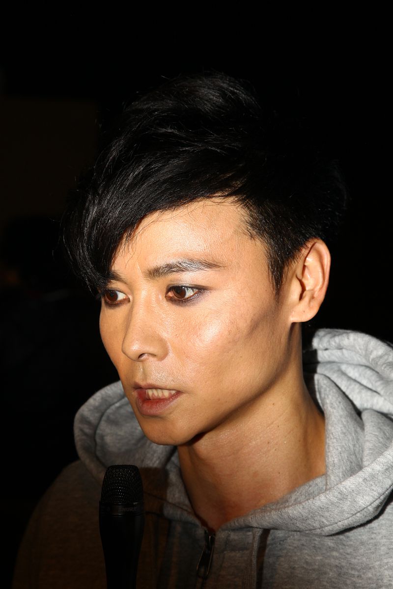 2013年1月15日,香港,张晋为首支单曲《<strong>东</strong>.西》拍摄mv.