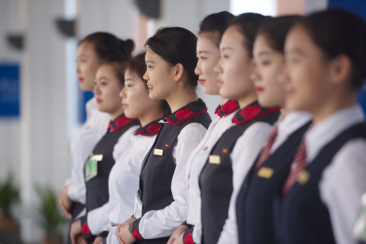 贵州航空学校高铁乘务专业招生条件有哪些？