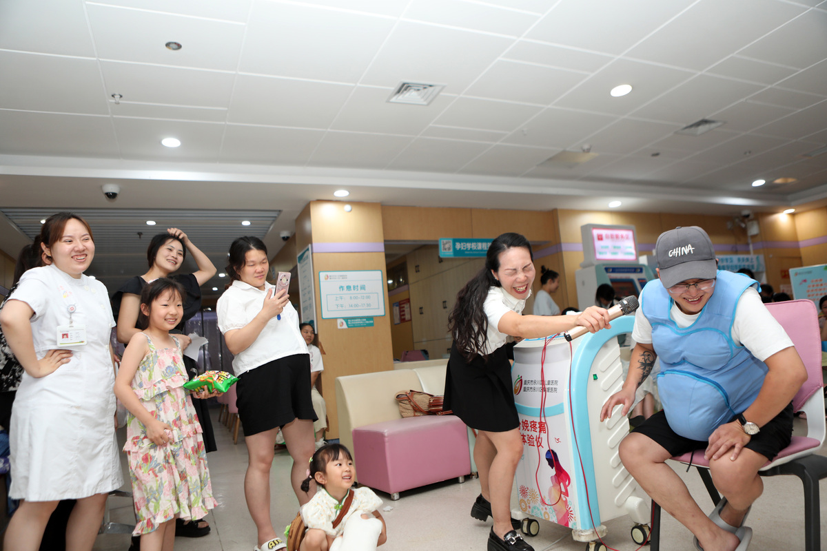 13个专家一个下午会诊只为解决新生儿发热病因。写篇市妇幼报道