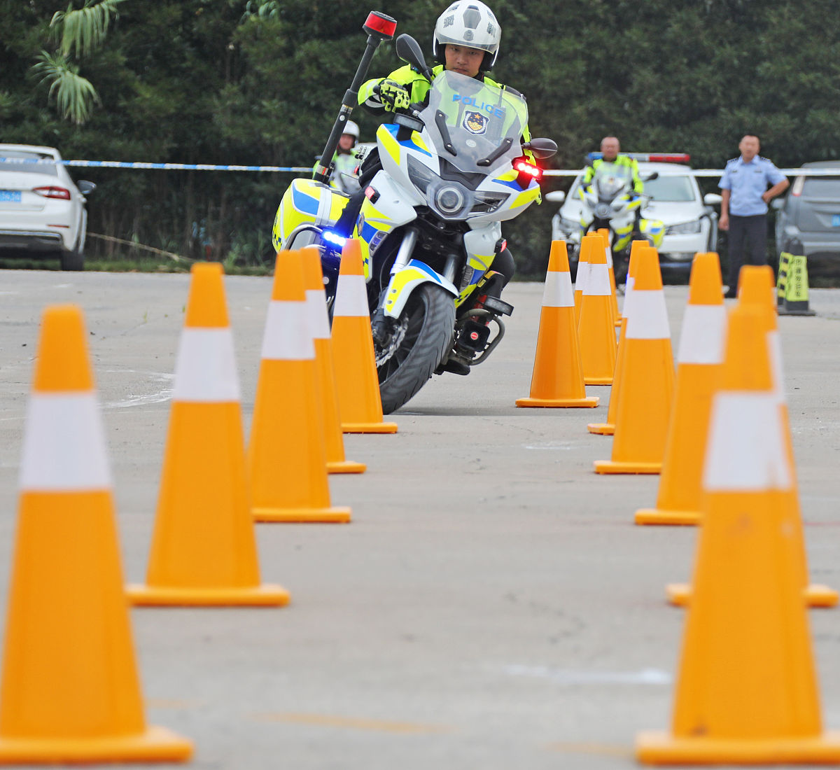 制定一份项目日常表现考核表