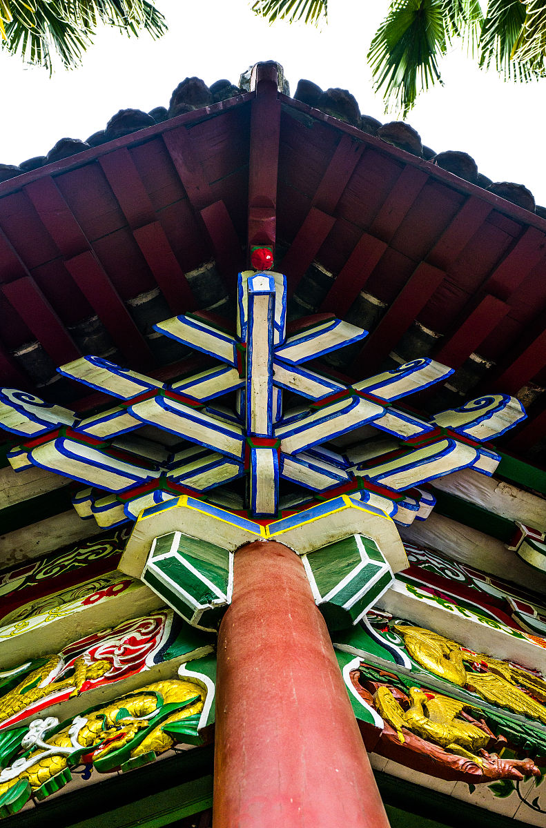 帮我写一首南翔镇招商引资的七言诗歌