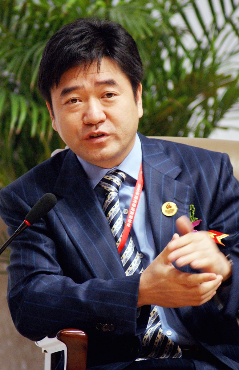 2008年7月19日,郑州举办2008经济高层论坛会,科瑞集团总裁郑跃文到会