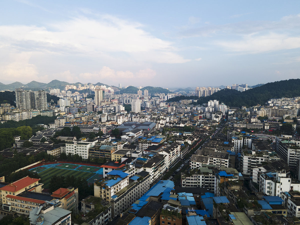2020年7月31日,贵州遵义,老城片区城市风光.