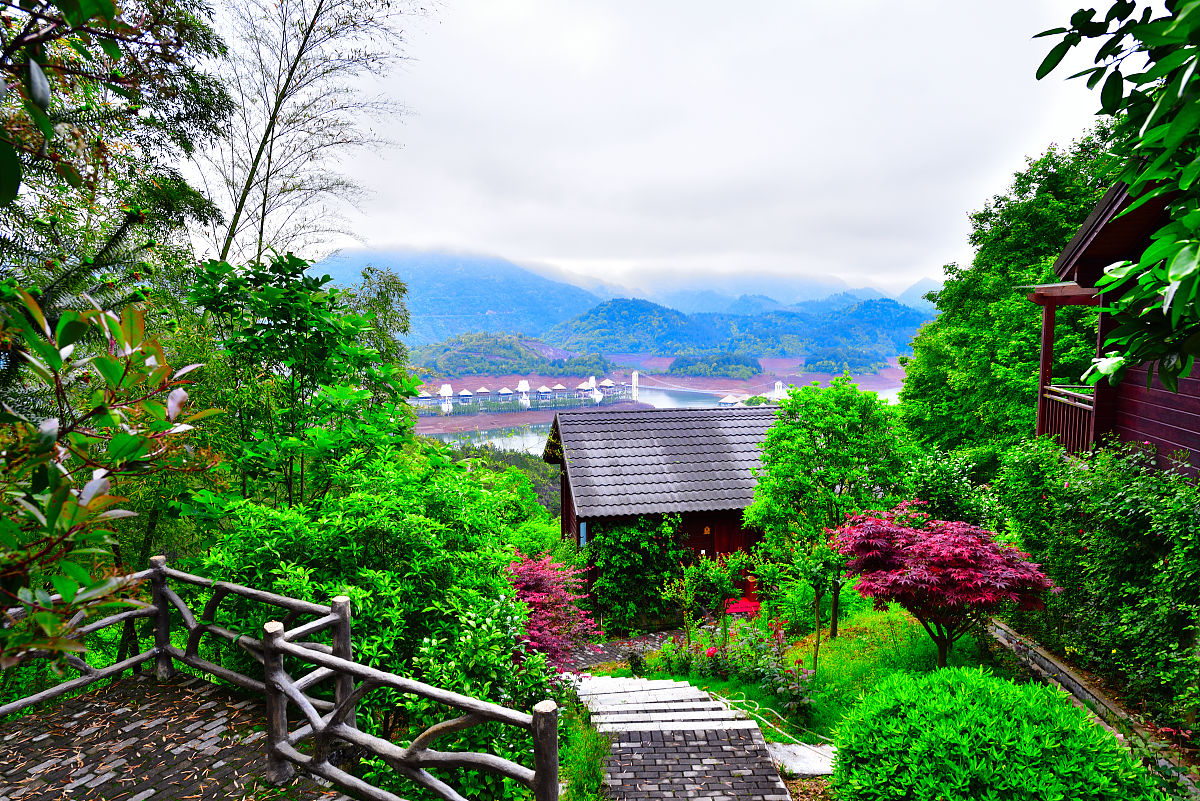 酒店助力乡村发展路径探讨 - 以云南大围山锦江度假酒店为例