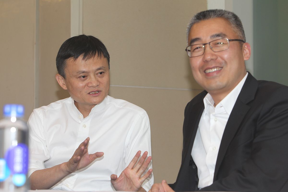 2015年6月4日,上海,smg阿里巴巴携手布局dt传播时代,在上海电视台,举