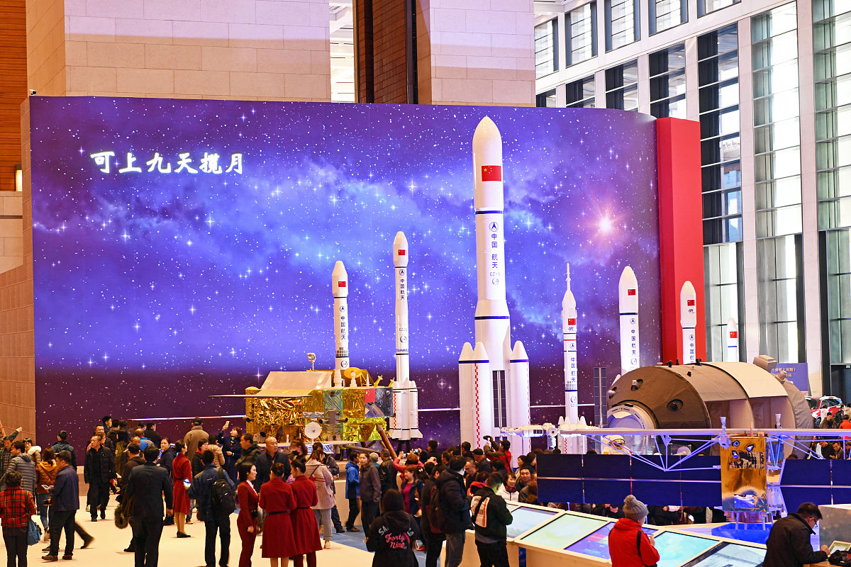 以《中国航天近几年的发展》为题写一篇500字的中学作文