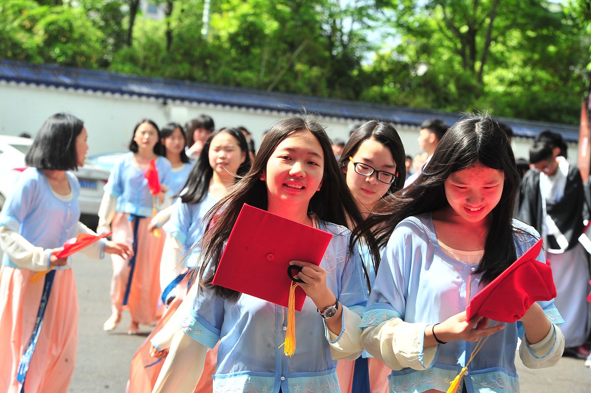 社团活动节总结报告：展示活力，促进交流