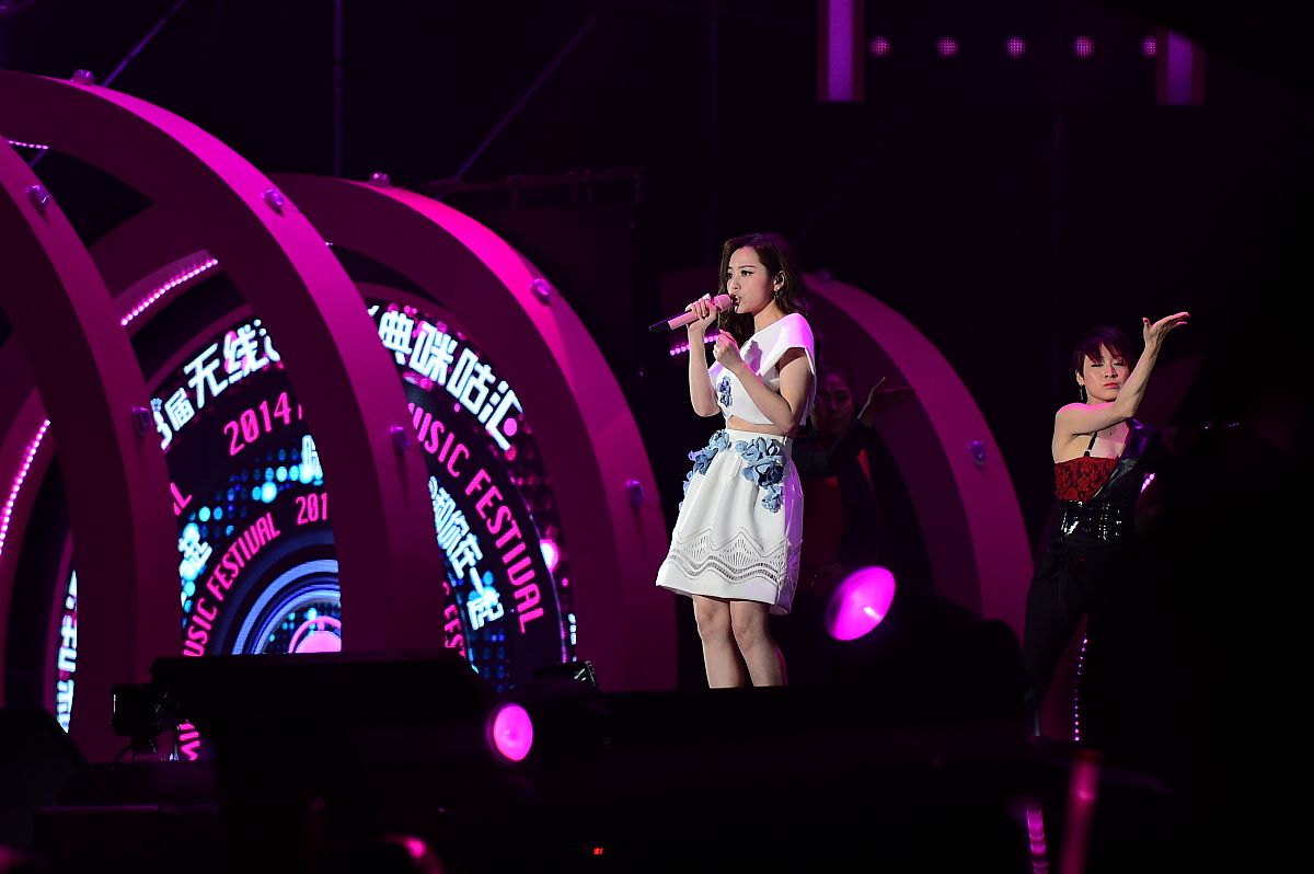 以《中国好声音2021》：发掘音乐新人的舞台为题写一篇1200字文章