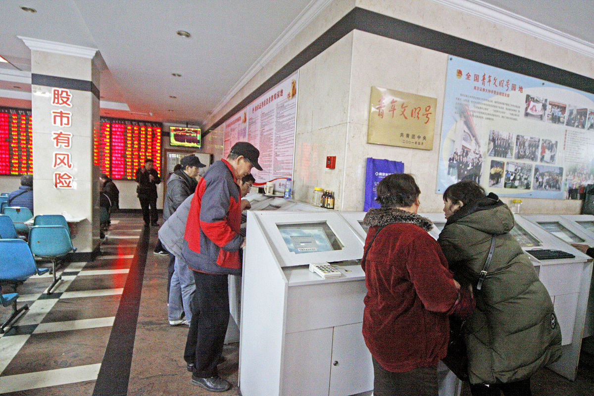 我是中国福利彩票发行管理中心战略发展部的市场分析人员对江苏福利彩票开展了长达四周的调研其中一周在江苏省福利彩票发行中心调研两周在南京市福利彩票发行中心调研最后一周在苏州市福利彩票发行中心调研现要进行调研收获和心得分享请从市场和管理的角度写一份提纲