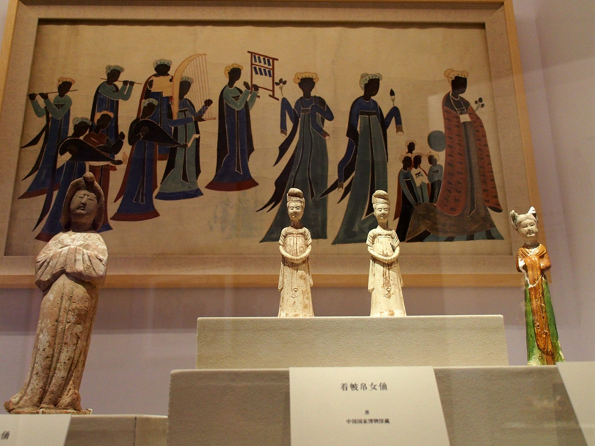 以 汉朝的辉煌时期：中国历史上的黄金时代为题写一篇1200字文章