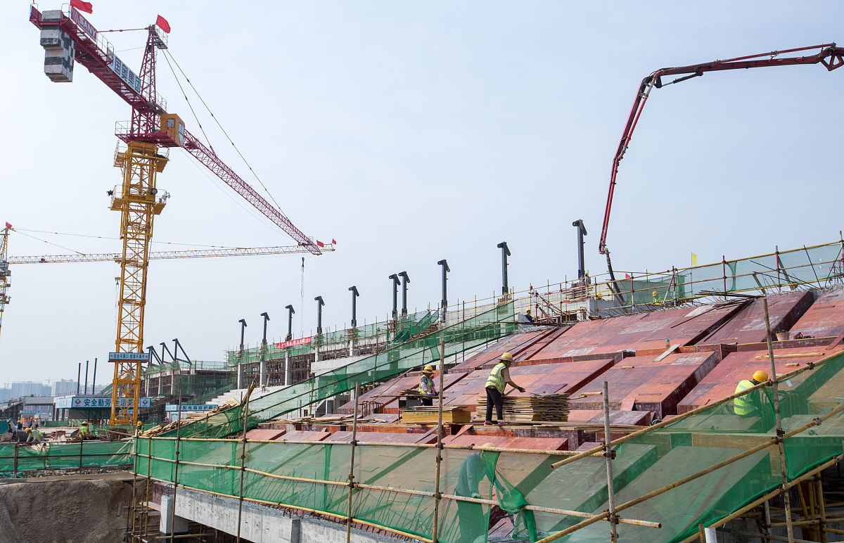 假设你是一位土木工程专业的在读学生请你写一篇去到综合体育馆建设认识实习的的实习日记对施工安全部分细分分析总结