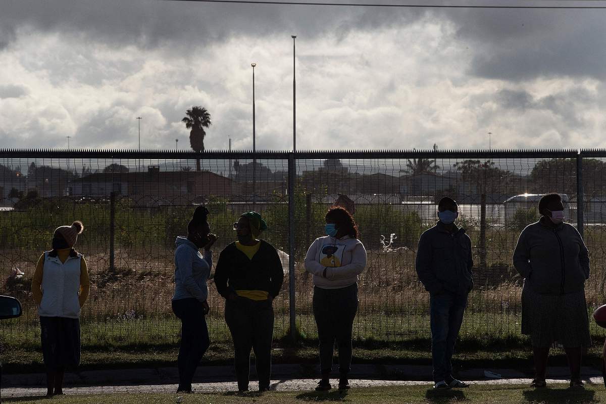 写一篇关于小说推文的兼职招聘海报