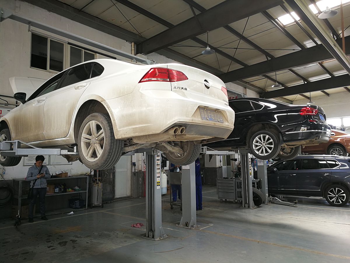 成都汽车学校汽车整形技术专业介绍