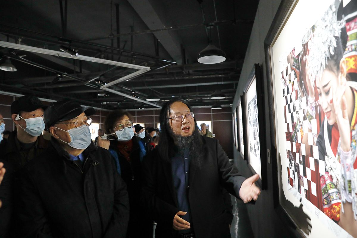 我可以用文言文和你聊天吗