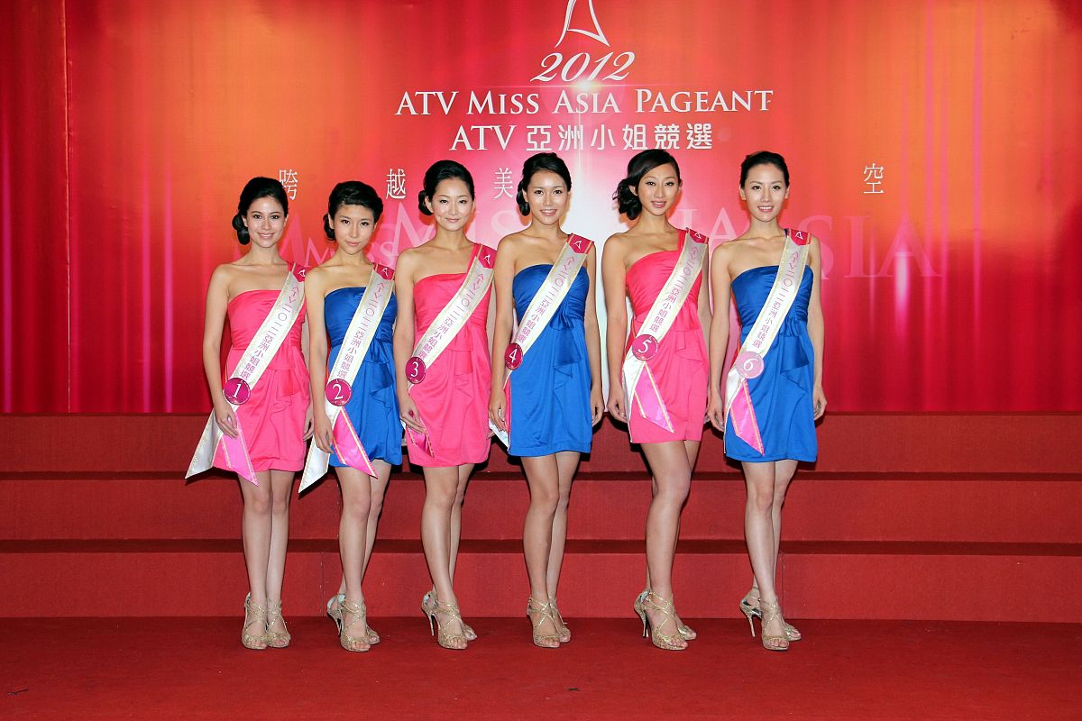 2012年11月26日,香港,20位中华赛区候选亚姐亮相.+++_+++亚洲小姐,亚