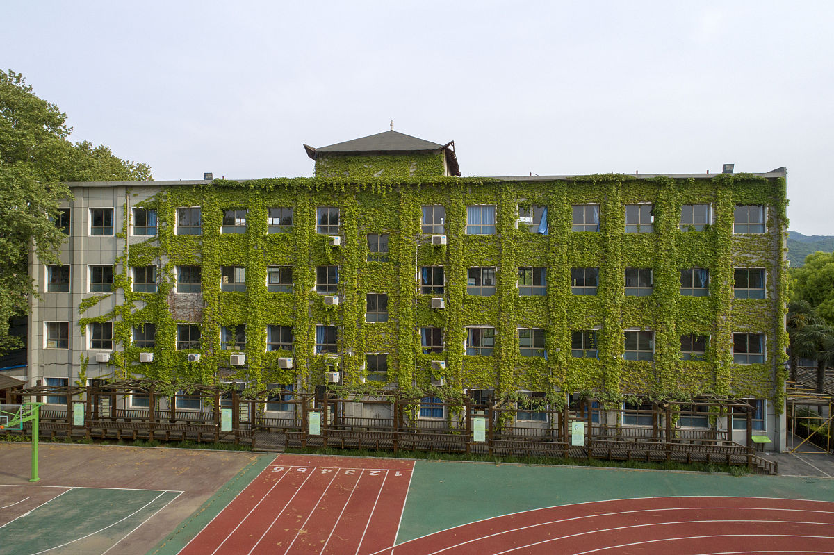 2023年湖北机械工业学校招生专业：机械、数控、机电一体化等