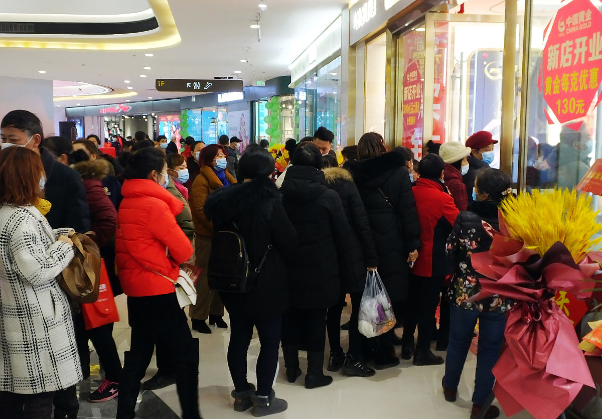结合万达广场大明宫店销售管理岗位实习的实习生视角,请用自己的理解写万达广场大明宫店销售管理岗位的单位
介绍,不能直接抄袭他人观点和概念。 结合万达广场大明宫店销售管理岗位实习的实习生视角,请用自己的理解写万达广场大明宫店销售管理岗位的单位
介绍,不能直接抄袭他人观点和概念。