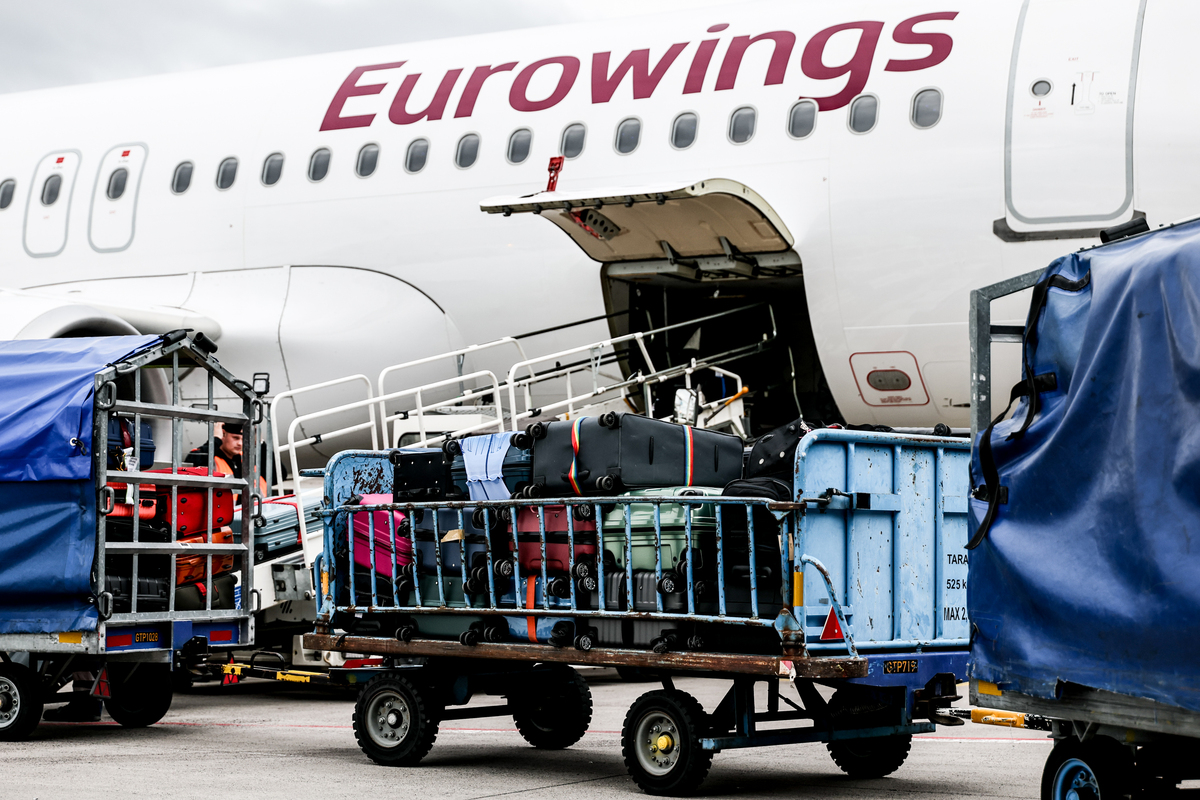 我为一家德国航空公司准备货物工作非常繁忙。