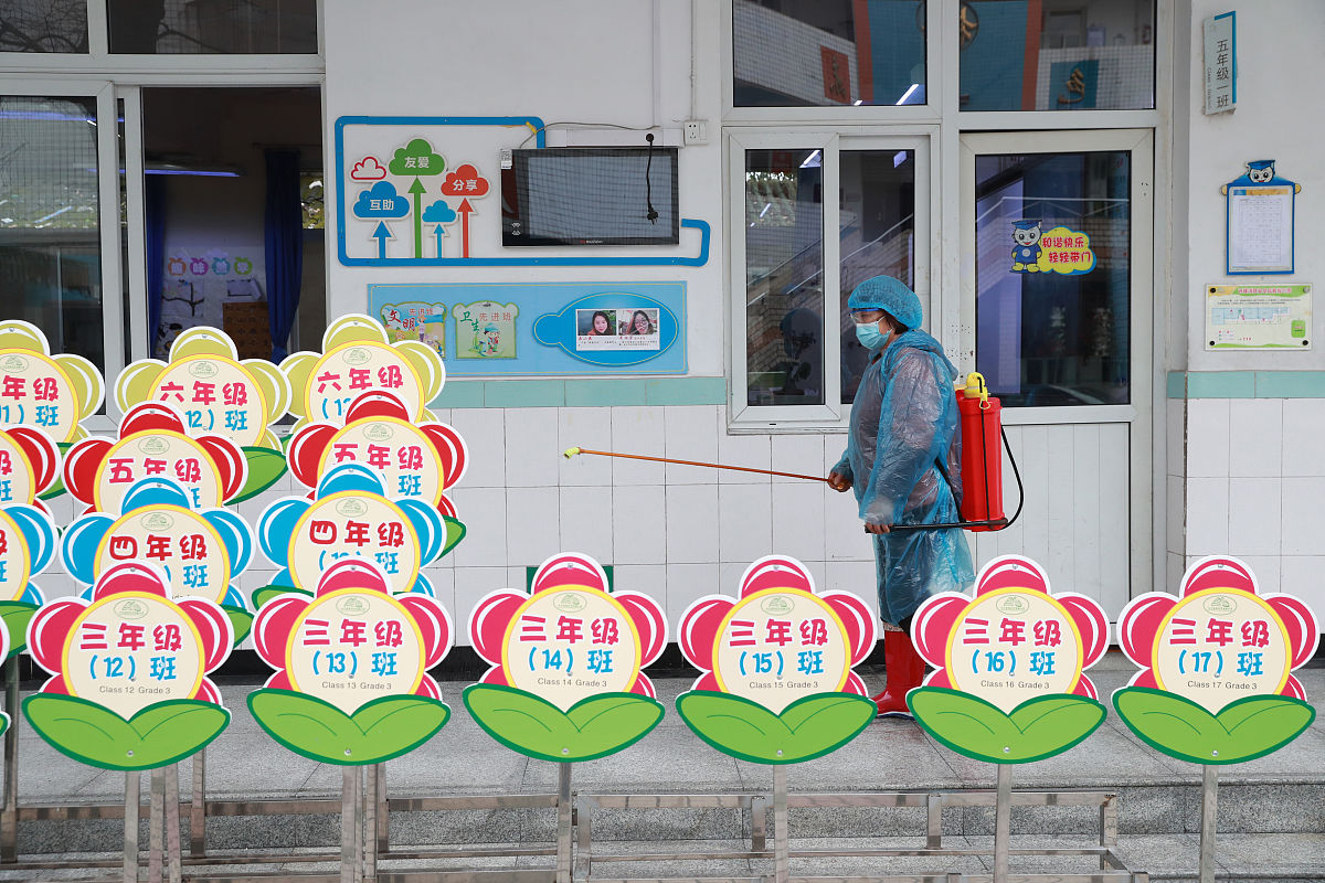 学校自律会月度工作简报 - 营造文明和谐校园