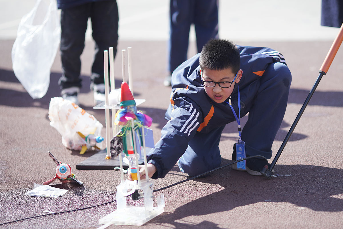 成都高铁学校招生要求：哪些学生适合报考？