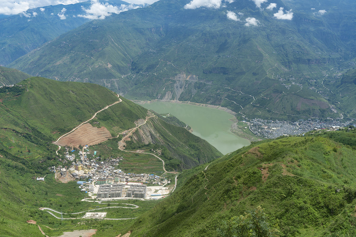 永善县细沙乡怎么坐客车去昭通？ 不少于250字帮我描述