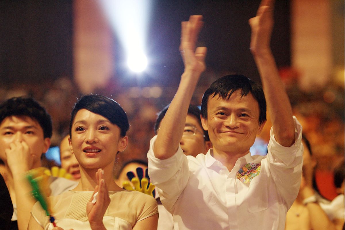 2010年9月10日,杭州,某年度人物颁奖礼.周迅  马云+++_+++颁奖礼,哭,