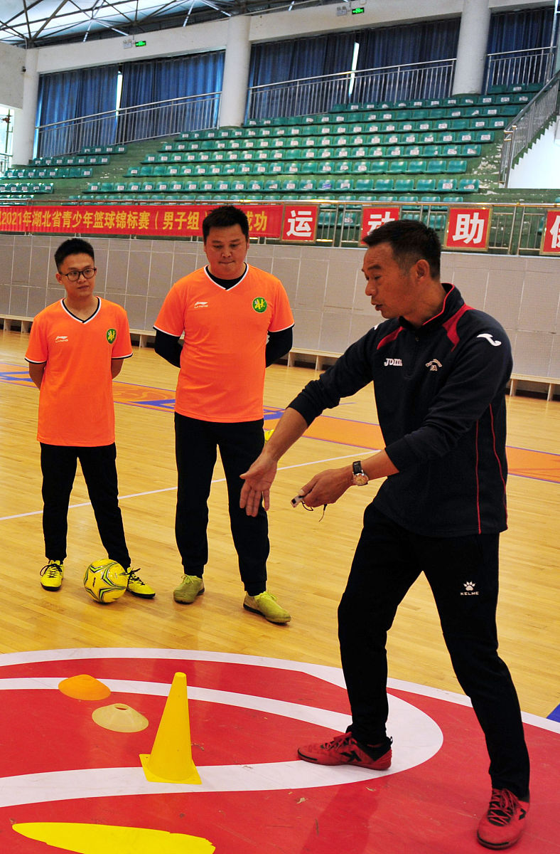 体育老师的远期目标：成为优秀教练，培养优秀运动员