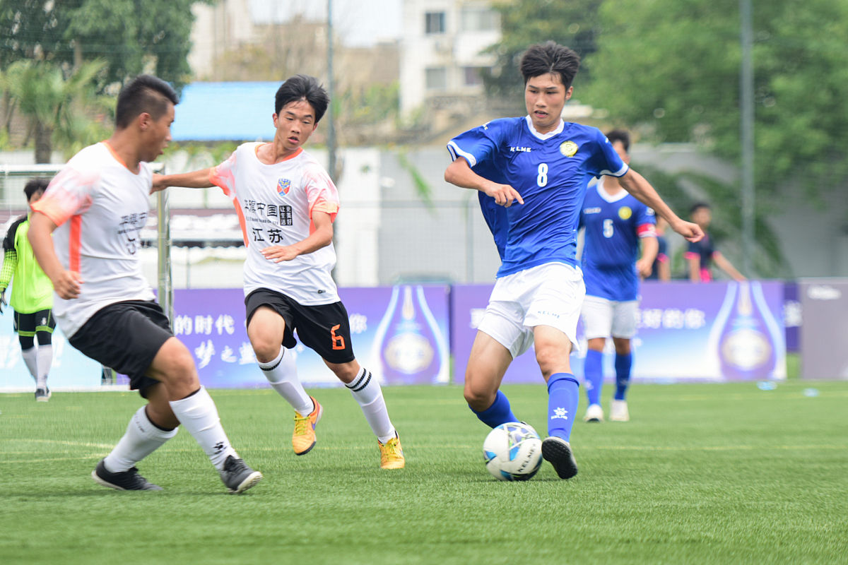 2021年7月18日,江苏苏州,2021苏州中学生足球赛7月18日赛况.