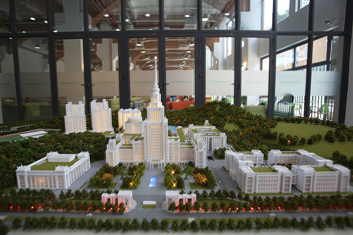 深圳北限行时间：工作日早晚高峰限行，周末及节假日不限行