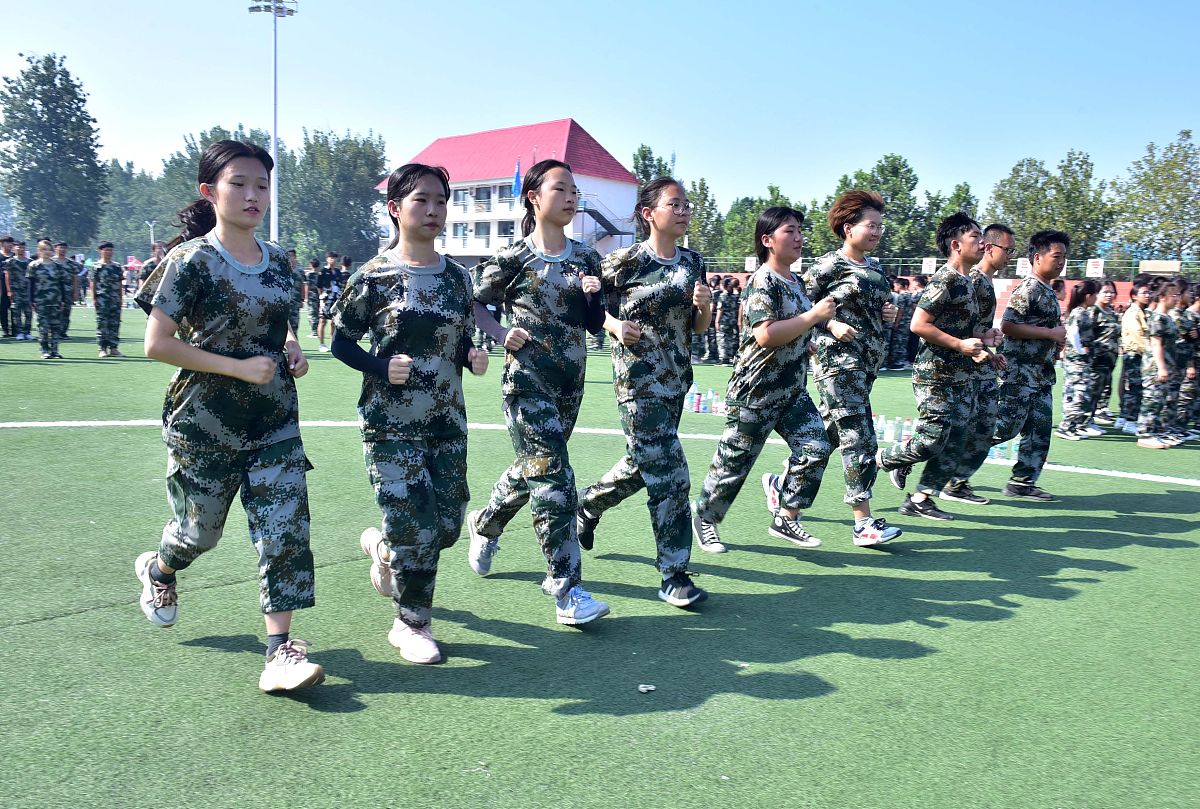 石家庄铁路职业技工学校2020级新生军训开始了