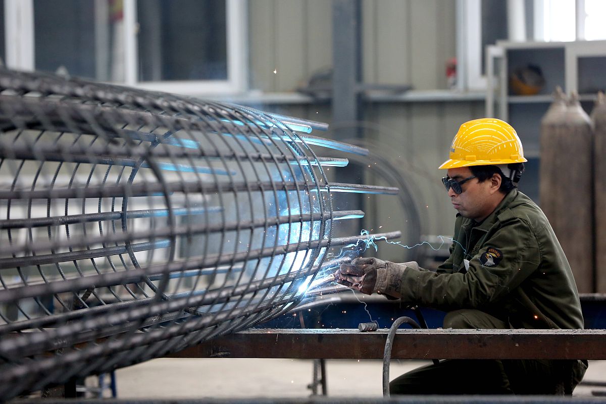 成都铁路学校男生专业推荐：电气、机械、交通运输