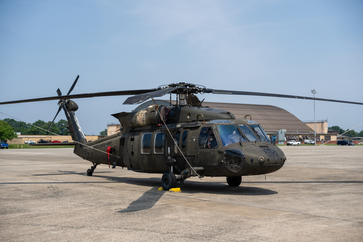 黑鹰直升机：性能卓越，应用广泛的直升机