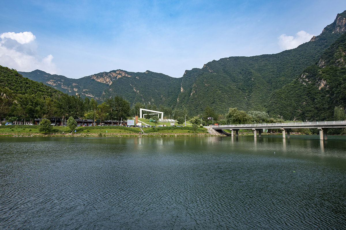 英山草盘职业中学2021年招生简章