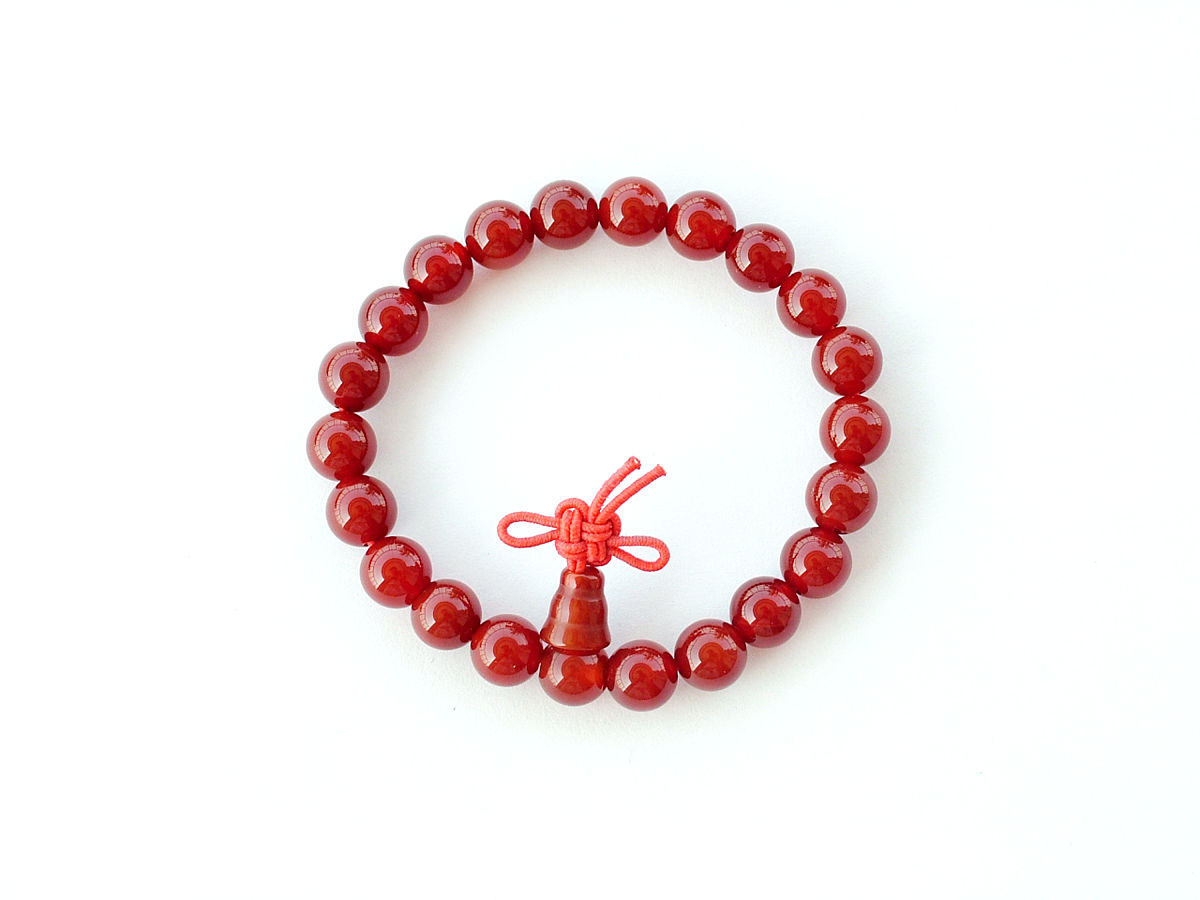 朱砂手链功效与作用：佩戴禁忌及注意事项