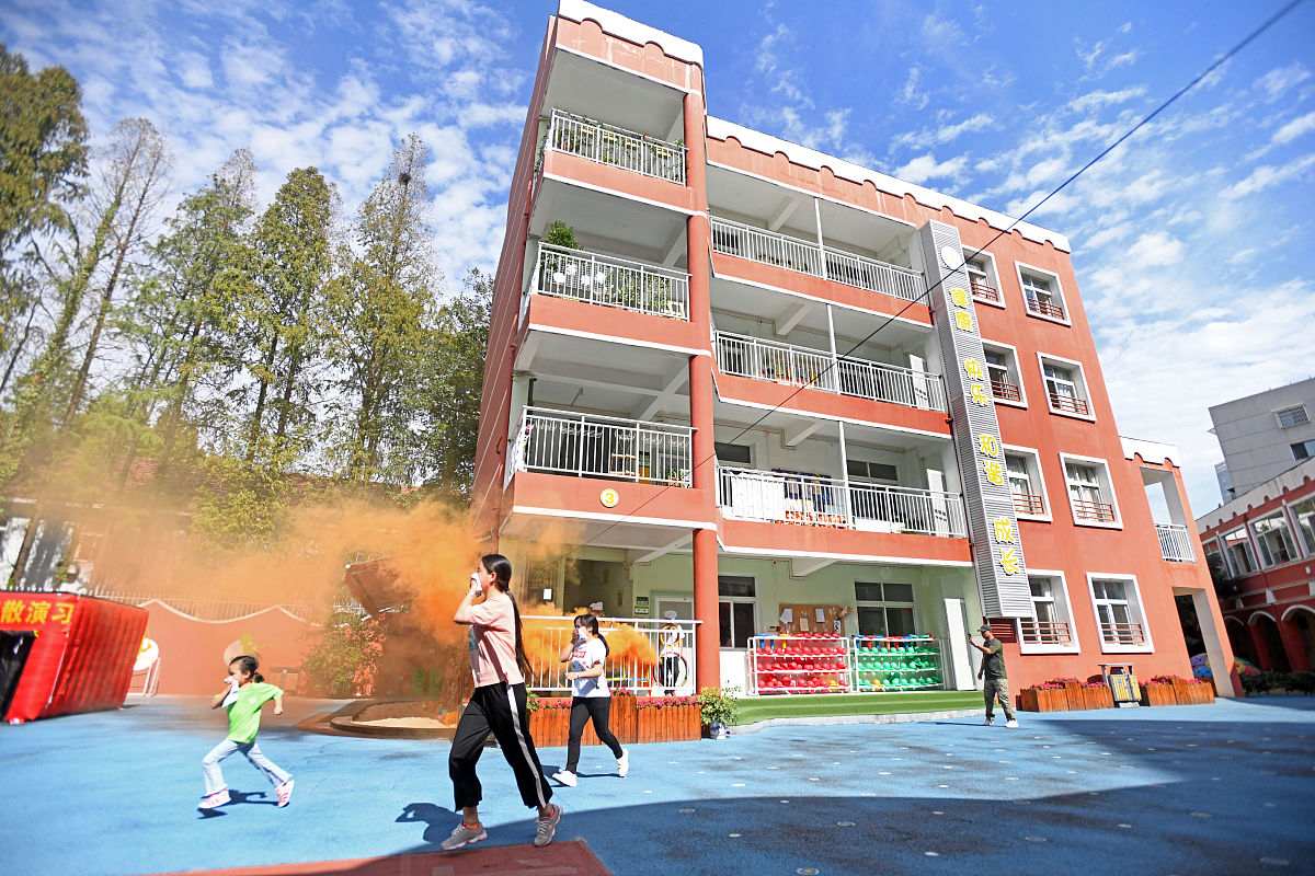 杭州市澎汇小学 - 萧山区优质小学，培养德智体美全面发展人才