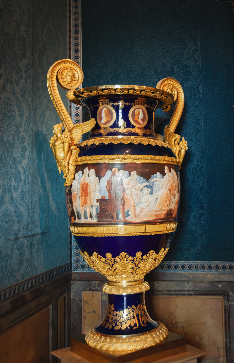 玻璃花瓶：从古埃及到现代的艺术与历史