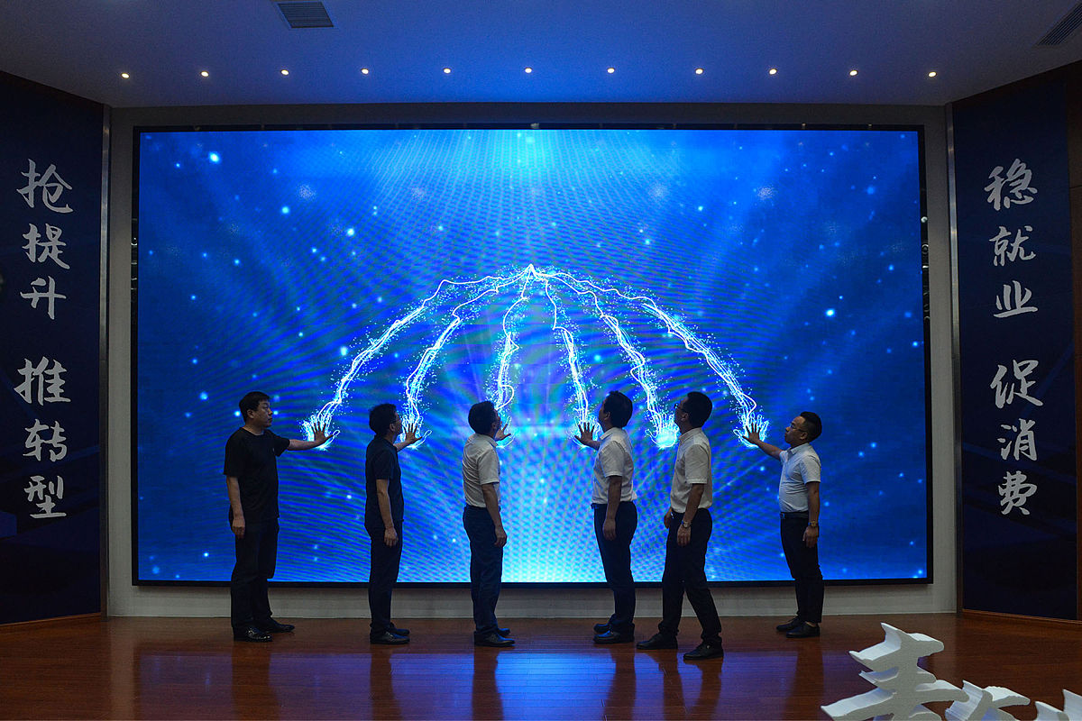 国家下发大额度补贴券往年是1000元减200元2000元减400 元3000元减600元的补贴券咱们培训费用收费是780元、880元、980元三款产品如何修改这三款产品价格让学员获得最大收益