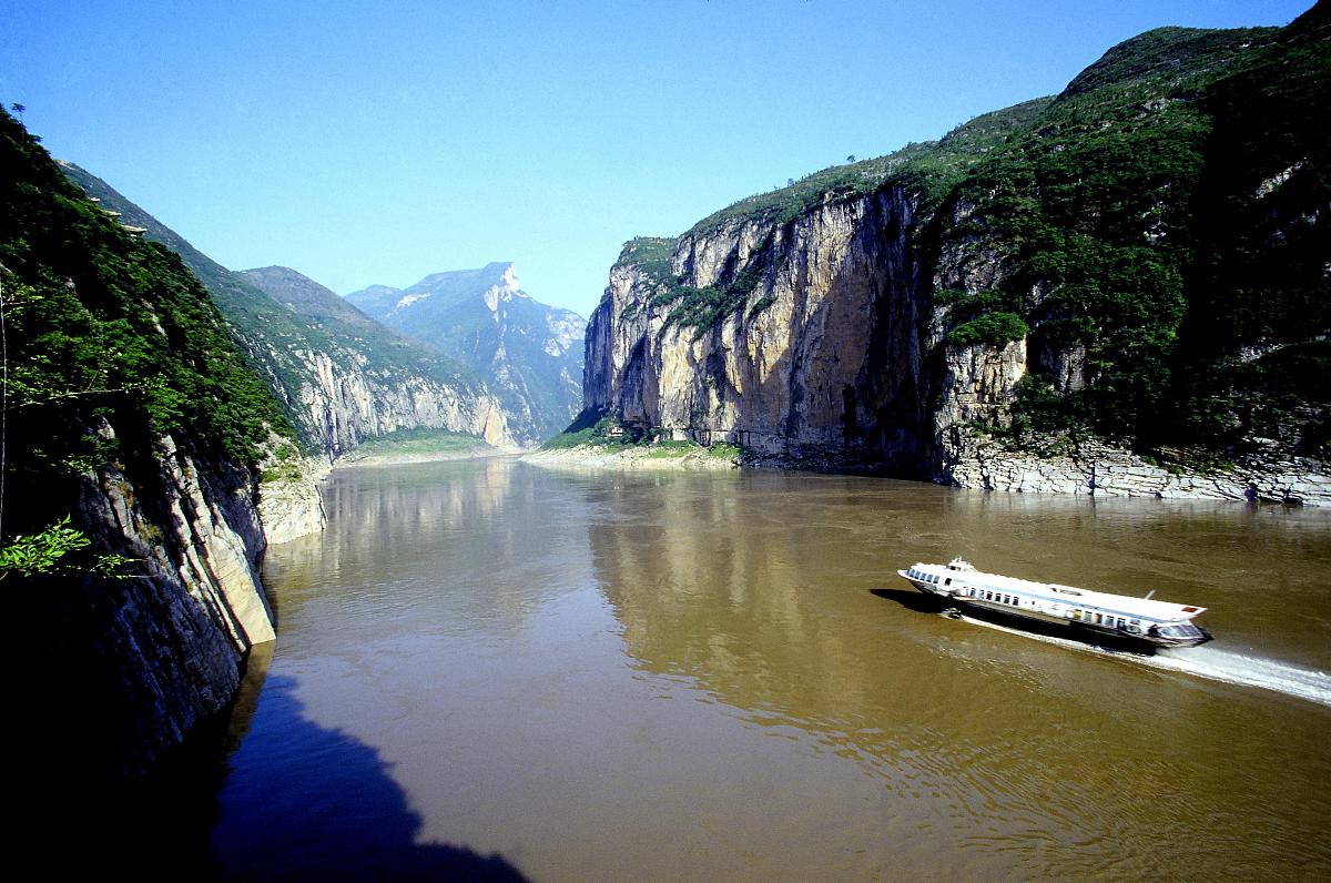 重庆旅游攻略：两江汇流、三峡夔门、鹅公岩大桥、洪崖洞