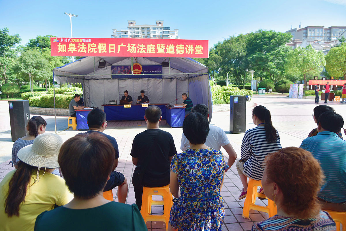 请描述一下曲靖市农村供水保障专项行动的政策背景